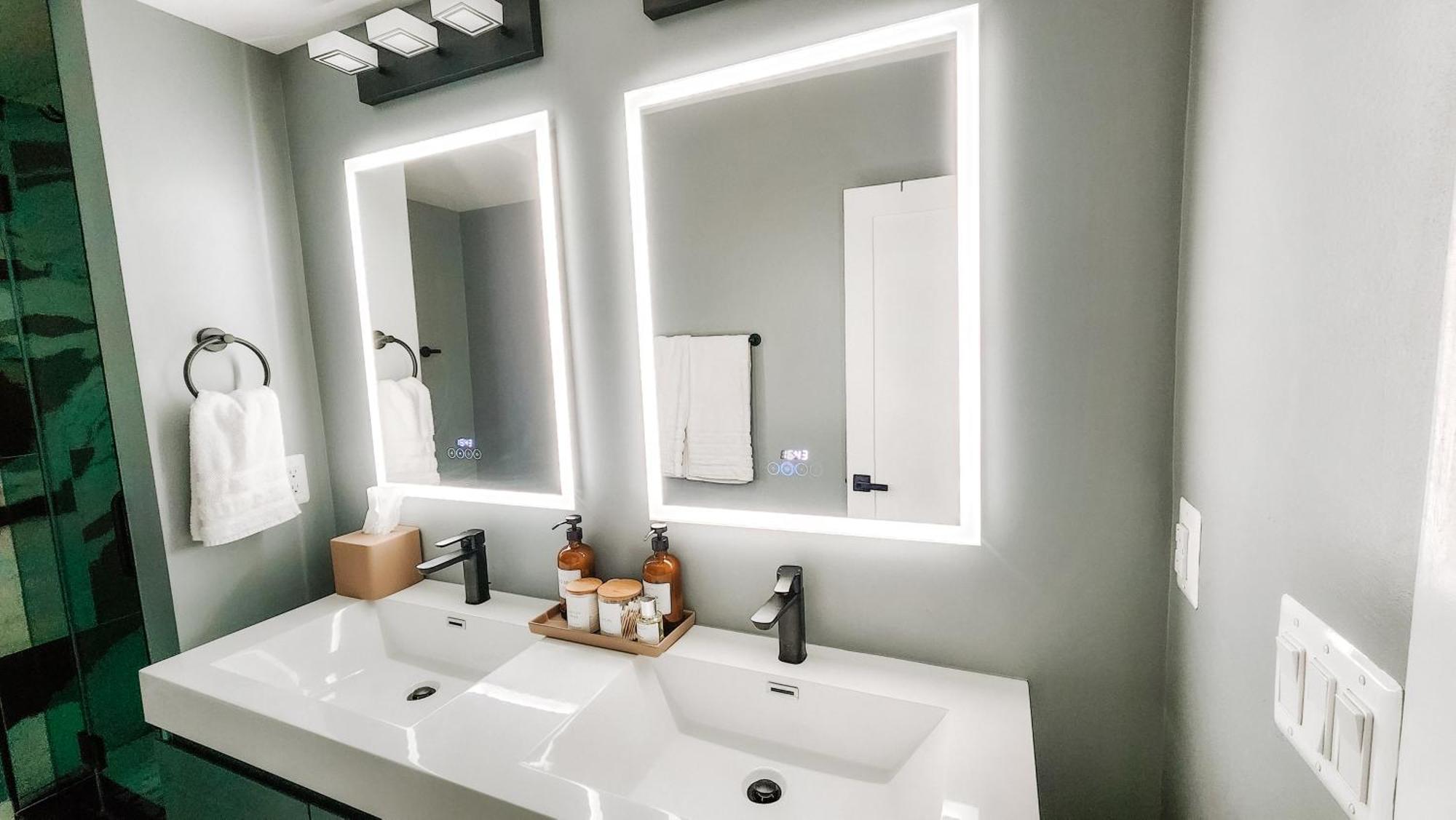 Private Modern Luxury Suite In Historic Stone Home Washington Ngoại thất bức ảnh