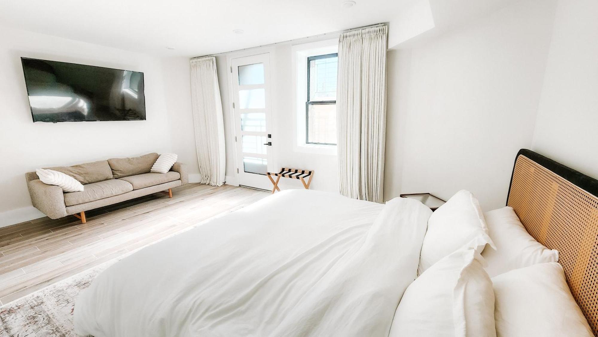 Private Modern Luxury Suite In Historic Stone Home Washington Ngoại thất bức ảnh