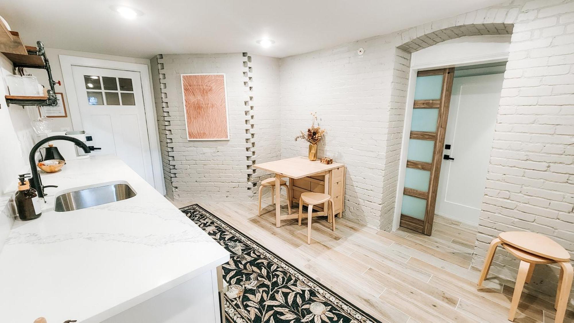 Private Modern Luxury Suite In Historic Stone Home Washington Ngoại thất bức ảnh